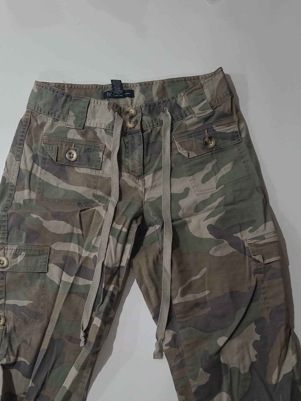 INC International Concepts Womens Camo Cargo Ankle Pants in Olive/Tan